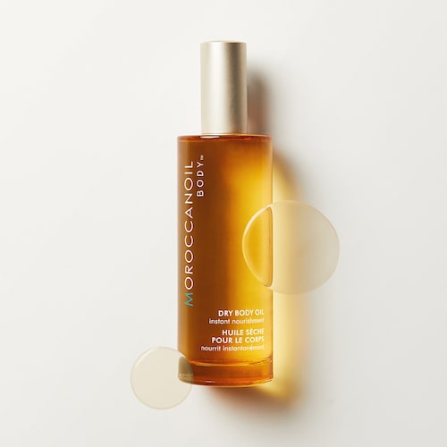 Dry body oil is a lightweight and non-greasy moisturizing product that has gained popularity in recent years. Unlike traditional body oils that leave a slick and oily residue on the skin, dry body oil quickly absorbs into the skin, leaving it soft, smooth, and radiant.