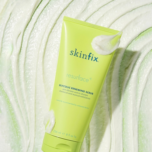 This body scrub is designed to exfoliate and rejuvenate the skin on the body. It effectively sloughs away rough patches, dryness, and flakiness, leaving behind a softer and more even skin texture. The combination of glycolic and lactic acids works to dissolve the bond between dead skin cells, promoting their shedding and allowing the fresh skin underneath to emerge.