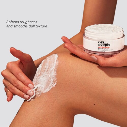 The body polish contains a combination of natural exfoliants, such as sugar or salt, that work to slough away dead skin cells while promoting blood circulation. It also typically includes nourishing ingredients like oils or moisturizers that help to hydrate the skin and maintain its natural moisture balance.