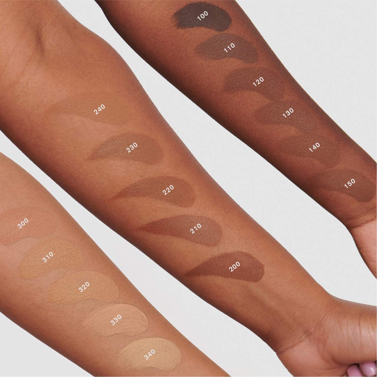 Skin-Enhancing Lightweight & Blurring Foundation Stick