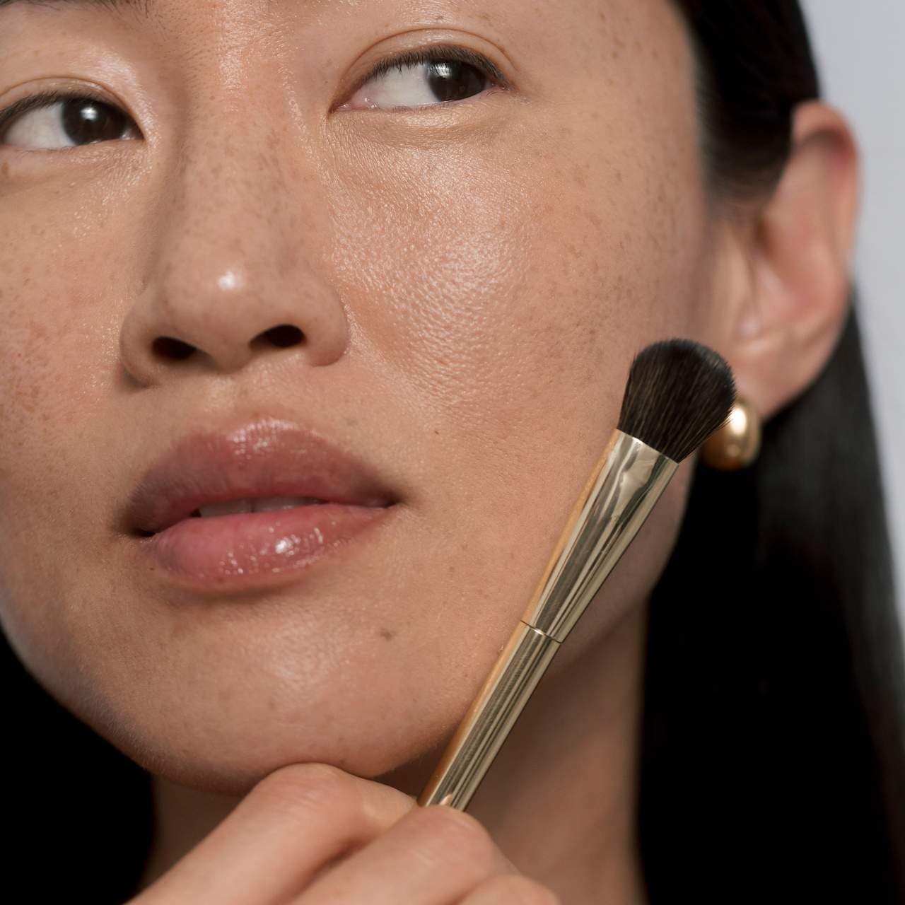 The Ultra-Soft Concealer and Complexion Brush