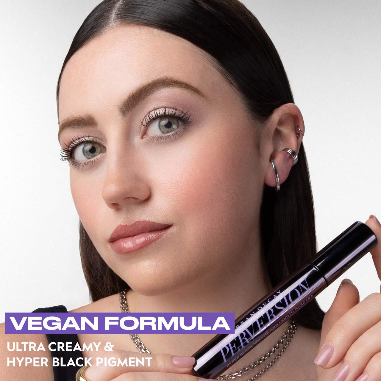 Perversion Volumizing Mascara